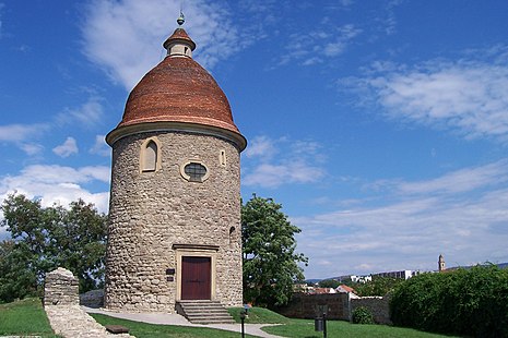 Skalica, rotunda.jpg