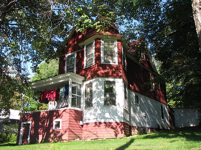 File:Smith Cottage, Saranac Lake, NY.jpg