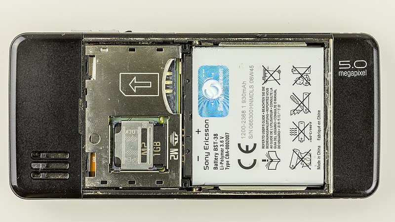 File:Sony Ericsson C902-0421.jpg