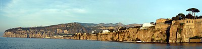 Миниатюра для Файл:Sorrento - panoramio - Michael Karavanov.jpg