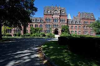 <span class="mw-page-title-main">St. Paul's School (New York)</span> United States historic place