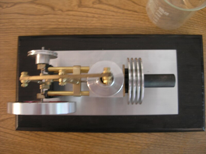 File:Stirling Engine Model - Top.jpg