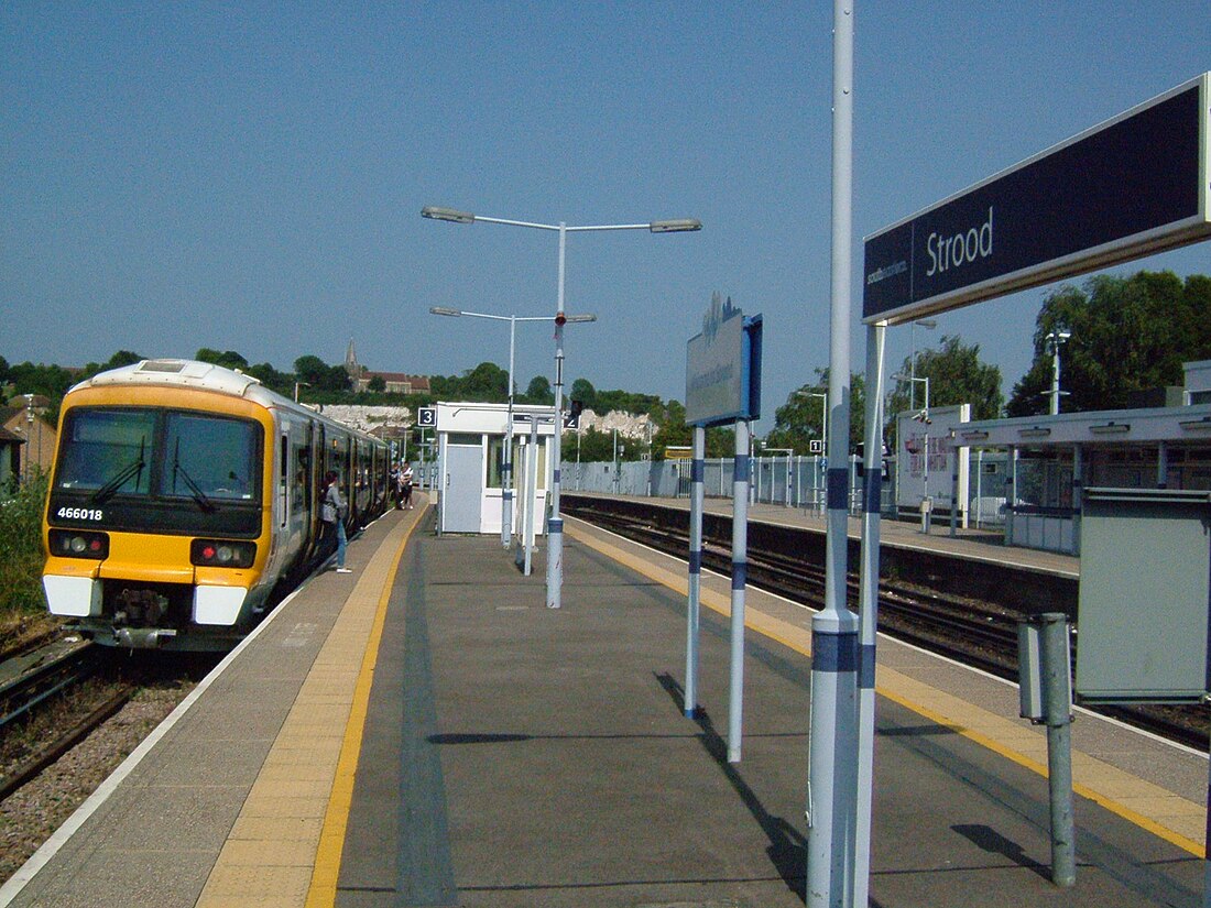 Strood railway station