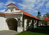 Čeština: Areál kolem kostela Nanebevzetí Panny Marie v Táboře, Jihočeský kraj. English: Garden around the Church of the Assumption of the Virgin Mary in Klokoty, part of the town of Tábor, South Bohemian Region, Czech Republic.