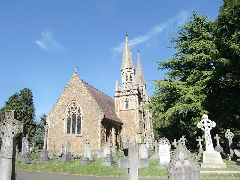 File:Teddington Cemetery 07.JPG