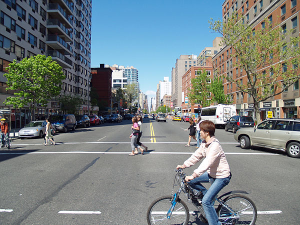 Looking north from 9th Street in 2007