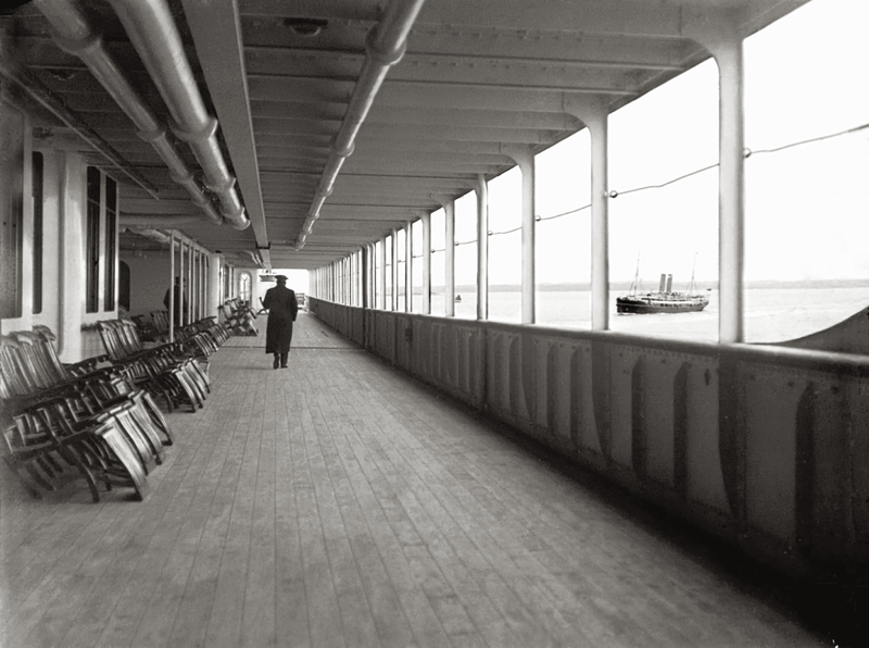 File:Titanic's A Deck promenade on portside.png