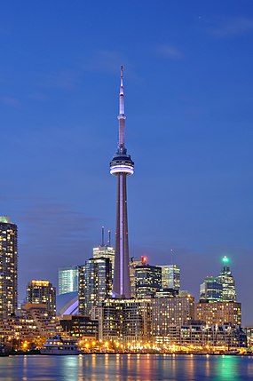 Toronto - ON - CN Tower bei Nacht2.jpg