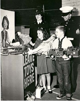 <span class="mw-page-title-main">Toys for Tots</span> Program that provides toys for children