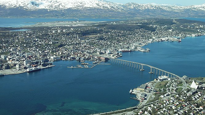 Tromso, Blick auf Stadt und Hafen vom Storsteinen aus