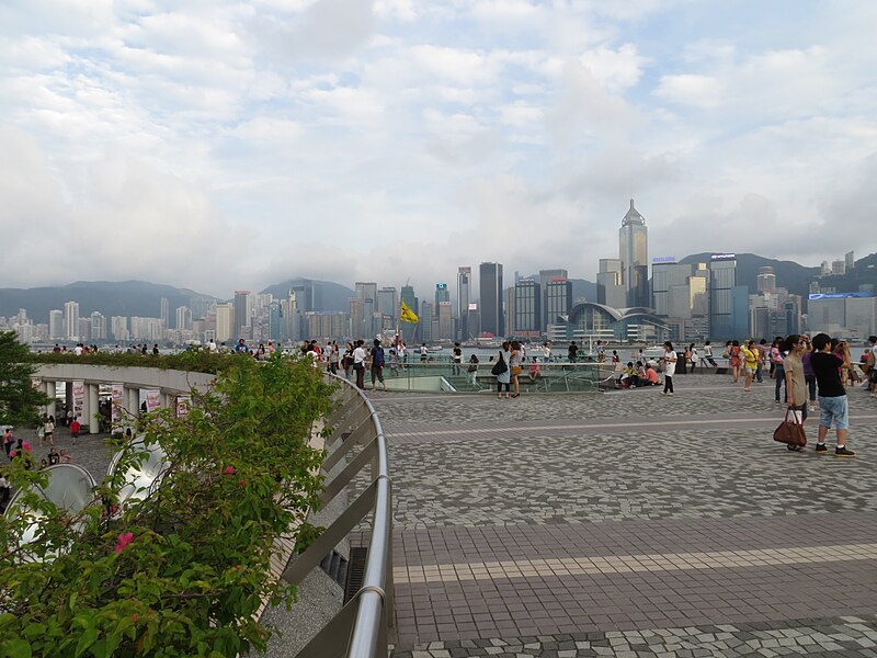 File:Tsim Sha Tsui Promenade, Viewing deck (Hong Kong).jpg