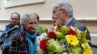 Una placa recuerda el asesinato de Guillermo Quintana Lacaci en el distrito de Moncloa-Aravaca 02.jpg