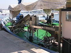 Máquina das embarcacións para limpar mexillóns