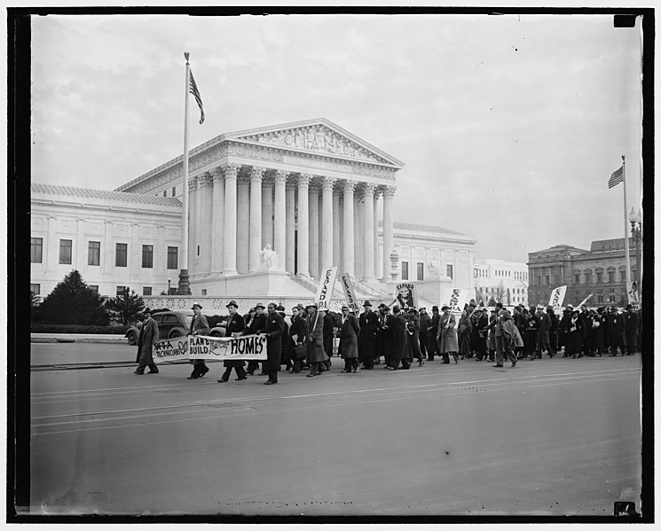 File:WPA march in front of the U.S. Supreme Court LCCN2016871147.jpg