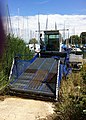 English: Water Surface Cleaning Ship - Weed collection vessel Deutsch: Mähboot - Müllsammel Schiff