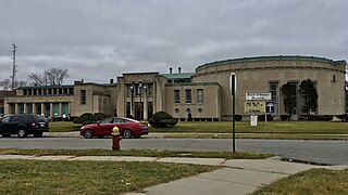 <span class="mw-page-title-main">Temple Israel (West Bloomfield, Michigan)</span> Reform Jewish synagogue in West Bloomfield, Michigan, United States