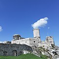 Zamek z chmurą (z kominem).jpg