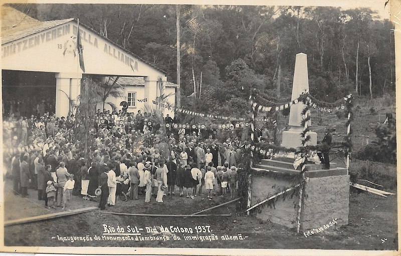 File:"Dia do Colono" em 1937 - Clube de Caça e Tiro, Rio do Sul (SC).jpg