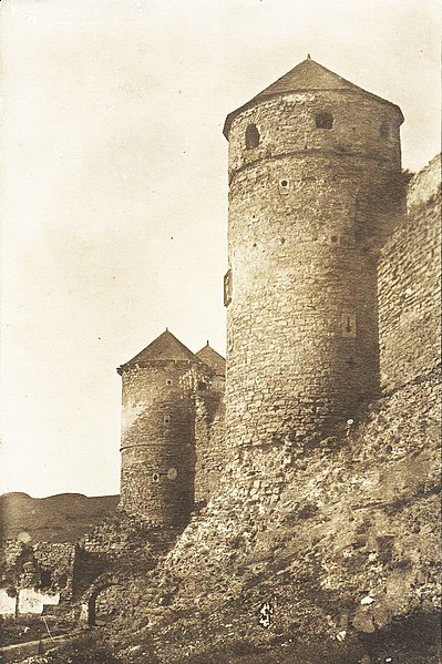 File:Вежі Ковпак і Тенчинська 1900і.jpg