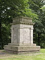 Gefallenen-Ehrenmal, sogenanntes Schwarz-Weiß-Denkmal