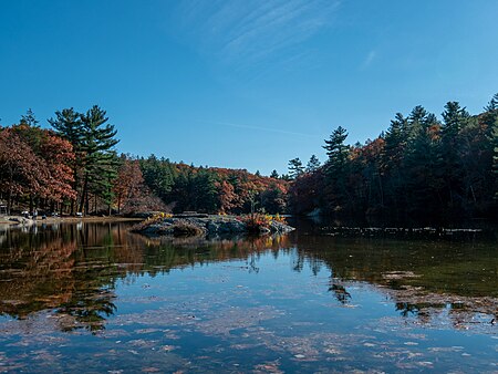 04 1358 breakheart reservation lake