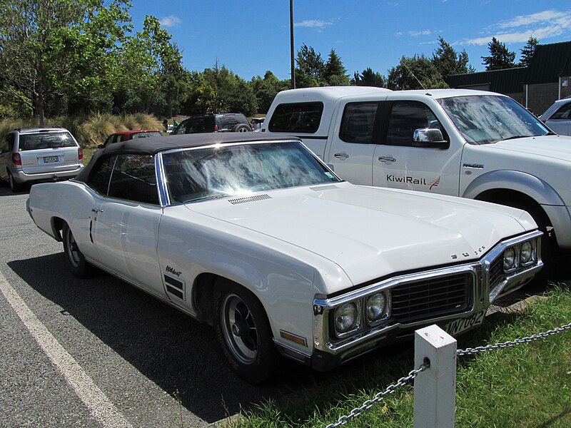 File:1970 Buick Wildcat Custom (14742626916).jpg