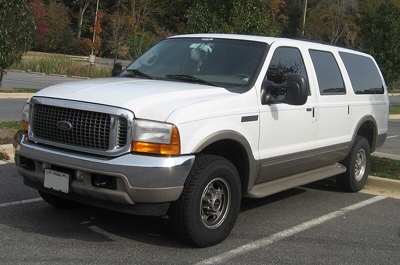 800px-2000-04_Ford_Excursion.jpg