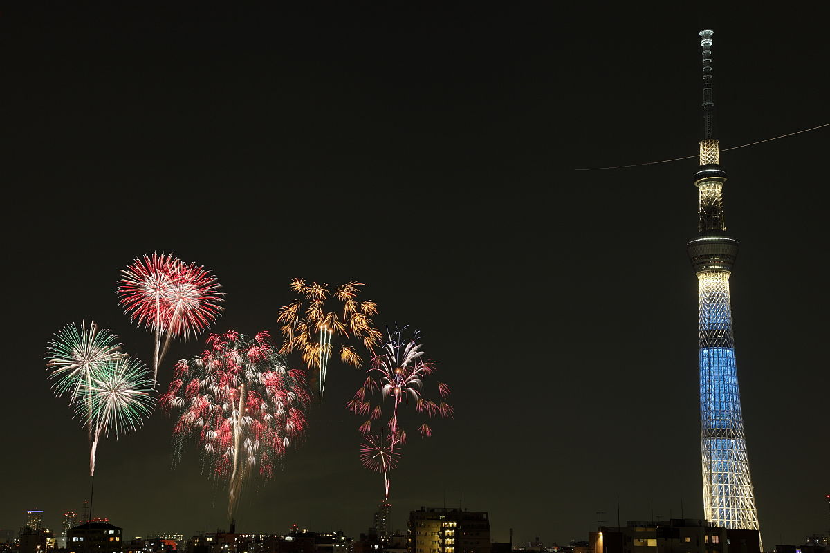 夜空に輝く日本の芸術花火 16年日本各地の花火大会ご紹介 Women S Showcase ウィメンズショーケース