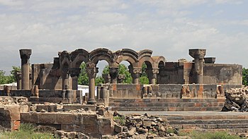 Ruines de la cathédrale de Zvartnots, classées au patrimoine mondial.