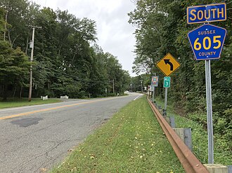 CR 605 (Stanhope-Sparta Road) southbound in Hopatcong 2018-09-08 12 38 31 View south along Sussex County Route 605 (Stanhope-Sparta Road) at Sussex County Route 607 (Maxim Drive) in Hopatcong, Sussex County, New Jersey.jpg