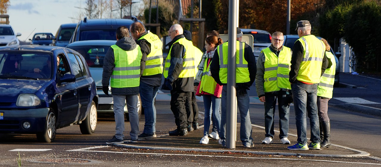 2018-11-24 15-11-35 manif-GJ-Bavilliers.jpg