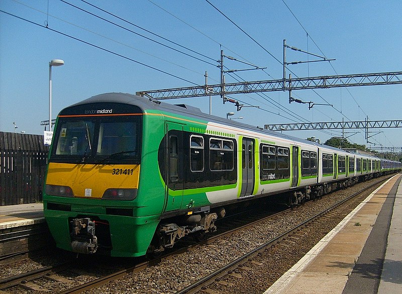 File:321411 Watford Junction E.JPG