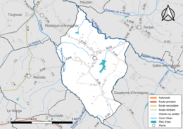 Carte en couleur présentant le réseau hydrographique de la commune