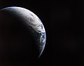 Zem z Apolla 4