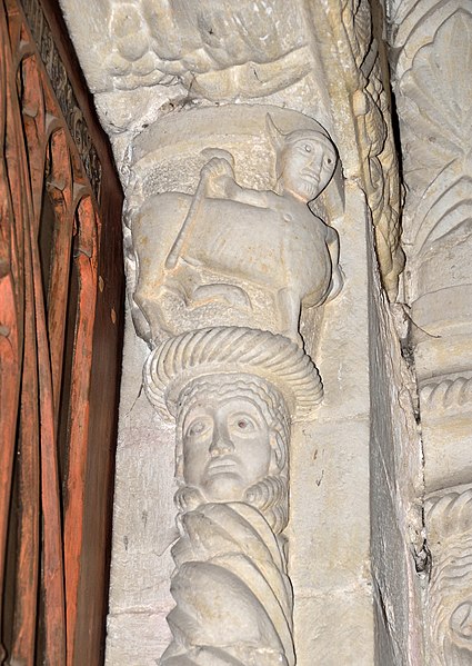 File:Abbey Millstatt, romanesque portal 05.jpg