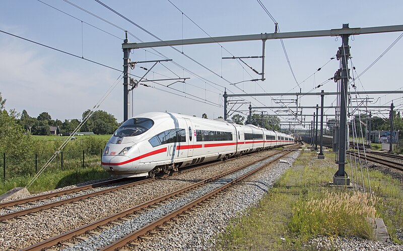 File:Abcoude ICE3m 4607 als omgeleide ICE 156 naar Amsterdam (23850082151).jpg