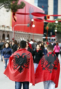 Albanien feiert 100 Jahre Unabhängigkeit (8232495148).jpg