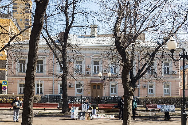 File:Alekseyeva Mansion Gogolevskiy Boulevard 16 2021-04-12 2440.jpg