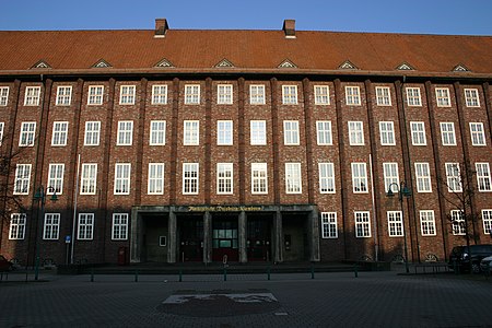 Amtsgericht Duisburg Hamborn, Bereich Haupteingang, 2011