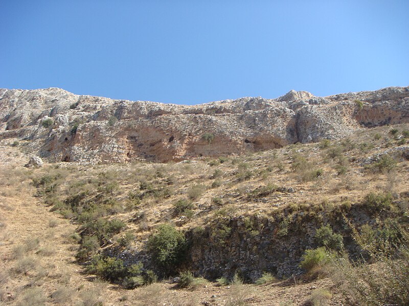 File:Arbel Cliff (24).JPG