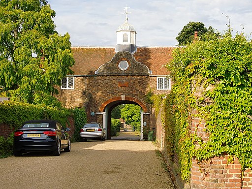 Archway with Dutch gable, Ham House-geograph-2220123-by-Stefan-Czapski