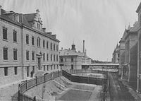 Links vorn: Irrenbau links hinten: Wirtschaftsgebäude rechts: Krankenbau, 1894.
