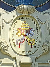 Cartouche celebrating the church elevated to the rank of Minor basilica