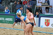 Deutsch: Beachhandball Europameisterschaften 2019 (Beach handball Euro); Tag 5: 6. Juli 2019 – Frauen, Platzierungsspiel für die Ränge 17–20, Nordmazedonien-Slowenien 0:2 (10:13, 9:15) English: Beach handball Euro; Day 5: 6 July 2019 – Placement Match/Cross Match for rank 17–20 Women – North Macedonia-Slovenia 0:2 (10:13, 9:15)