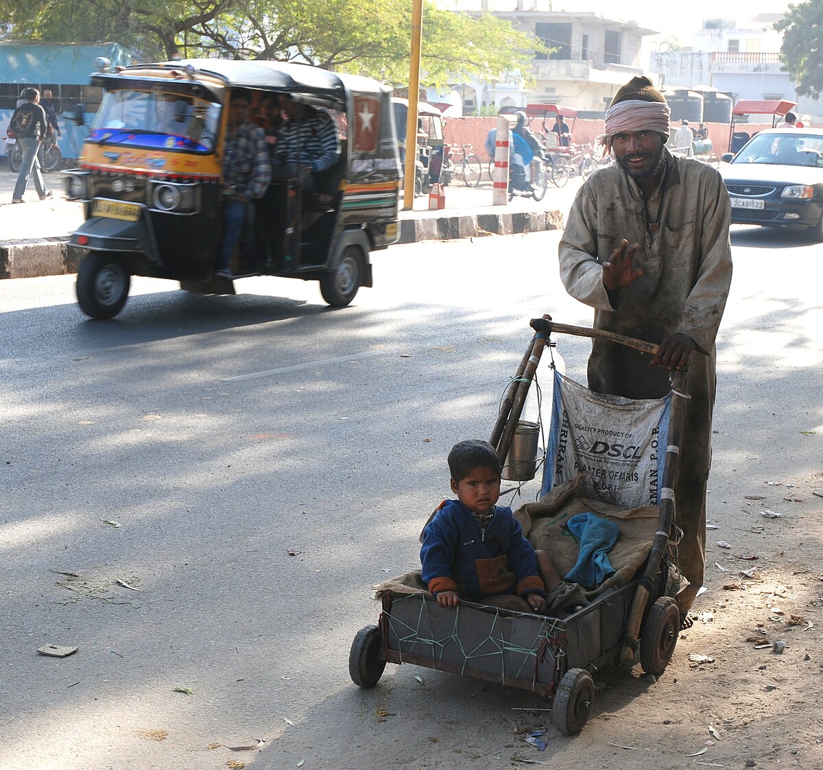 1200px Beggar India