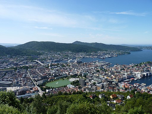 Bergen from the Fløibanen 01