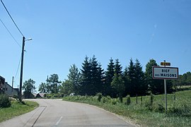 Entrée du village.