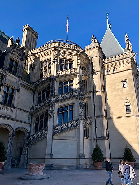 File:Biltmore House, Biltmore Estate, Asheville, NC (46674863522).jpg