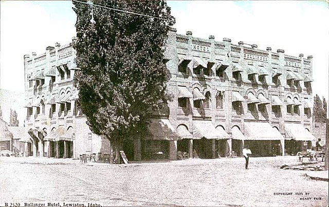 The Bollinger Hotel in 1905. This building was destroyed by fire in 1997.