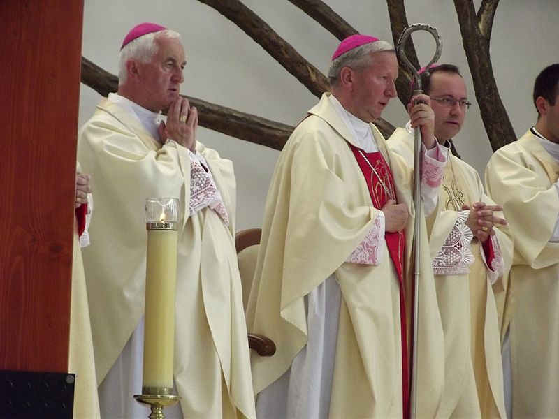 File:Bp Jan Szkodoń, bp Jan Zając i bp Damian Muskus.jpg